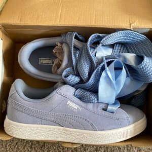 Suede Lavender Pumas